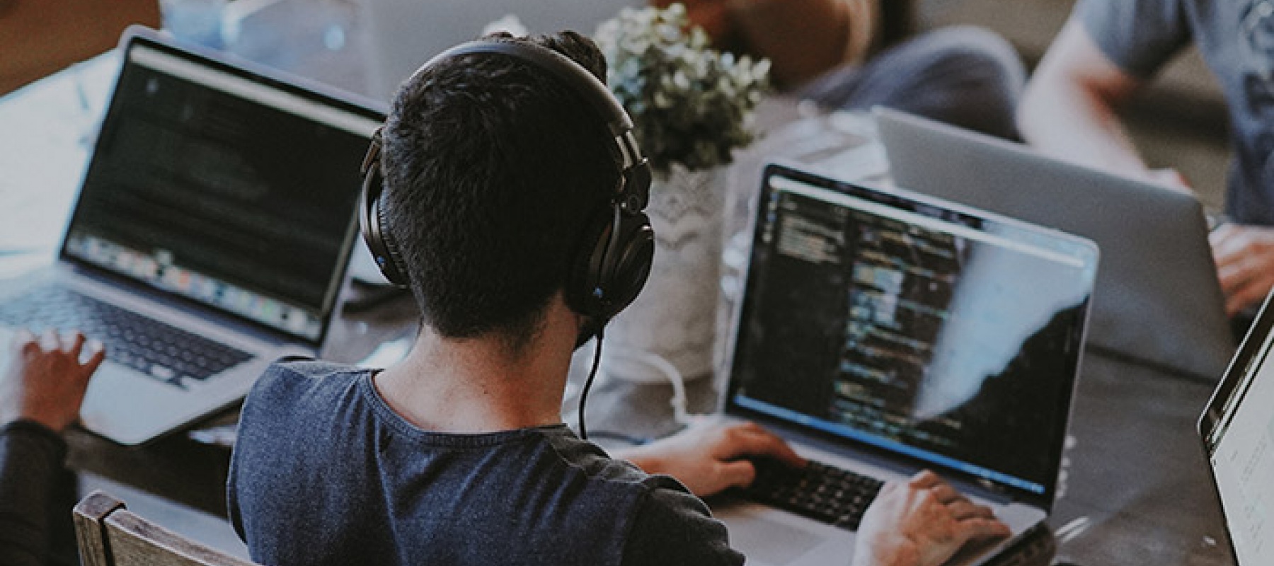 Comment Devenir Developpeur Se Web Par La Reconversion